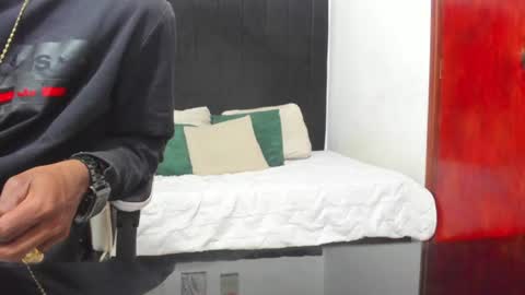 Snapshot of anthoy_wayans chatting on 06-20-26, 01:09 online show from 06-20-26, 01:09