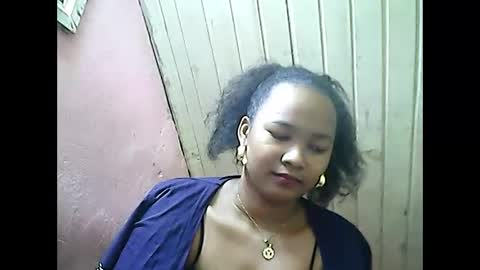 Snapshot of antine9794 chatting on 05-23-26, 06:18 antine9794 online show from 05-23-26, 06:18