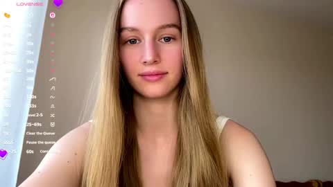 Snapshot of antionettepulgarin chatting on 05-07-26, 03:06 Viktoria online show from 05-07-26, 03:06