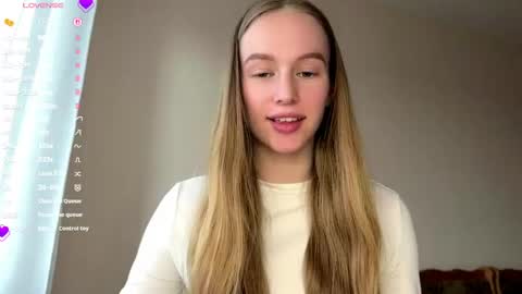 Snapshot of antionettepulgarin chatting on 05-20-26, 03:07 Viktoria online show from 05-20-26, 03:07