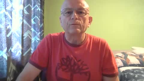 Snapshot of antmatt2025 chatting on 10-18-25, 12:06 antmatt2025 online show from 10-18-25, 12:06