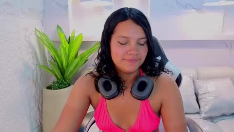 Antonela online show from 09-25-25, 05:27