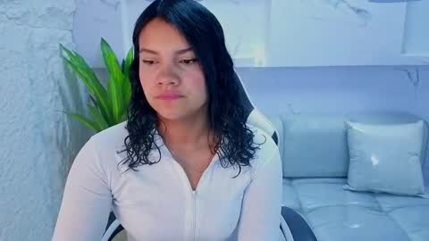 Antonela online show from 09-29-25, 12:43