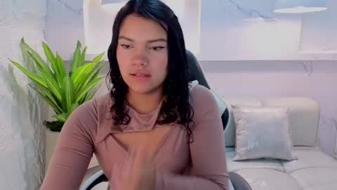 Antonela online show from 10-02-25, 12:45