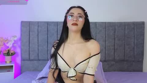 Snapshot of antonella01_cf chatting on 09-22-25, 09:17 antonella online show from 09-22-25, 09:17