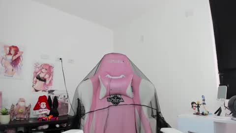 Antonella online show from 12-18-25, 08:15