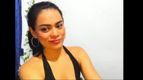 Snapshot of antonella_gomez22 chatting on 05-29-26, 05:27 Antonella online show from 05-29-26, 05:27