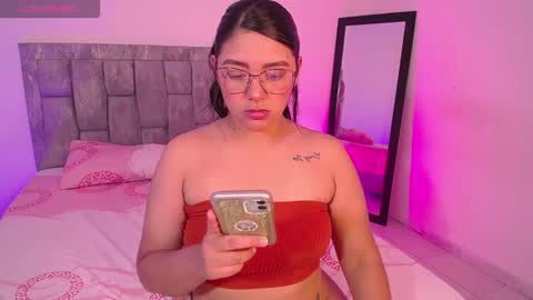 Snapshot of antonella_hot_x chatting on 11-09-25, 09:46 Antonella online show from 11-09-25, 09:46