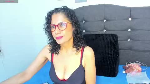 Snapshot of antonella_rizzo01 chatting on 06-14-26, 08:44 antonella_rizzo01 online show from 06-14-26, 08:44