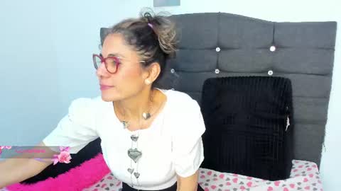Snapshot of antonella_rizzo01 chatting on 06-22-26, 03:25 antonella_rizzo01 online show from 06-22-26, 03:25