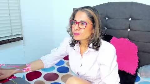 Snapshot of antonella_rizzo01 chatting on 06-27-26, 01:21 antonella_rizzo01 online show from 06-27-26, 01:21