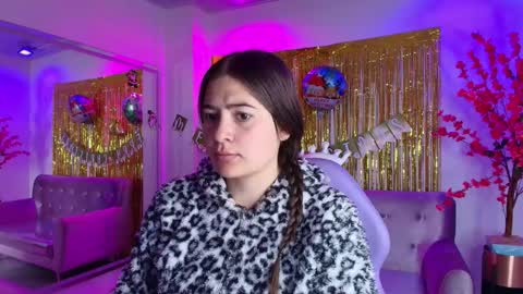 Antonella  online show from 12-17-25, 03:34