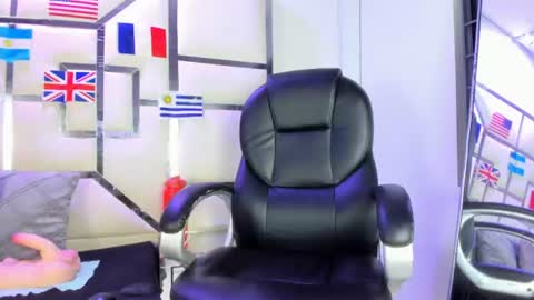 Snapshot of antonellablazee chatting on 06-30-26, 04:13 AntonelLaBlazee online show from 06-30-26, 04:13