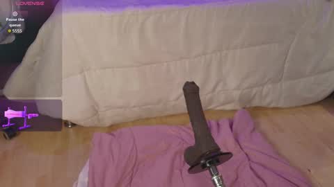 Snapshot of antonellagarcia0 chatting on 10-30-25, 03:30 Antonella online show from 10-30-25, 03:30