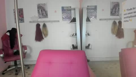 Snapshot of antonellakling_ chatting on 07-29-26, 01:09 ANTONELLA online show from 07-29-26, 01:09