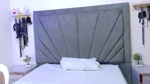 antonellarossi_os online show from 06-19-26, 01:43