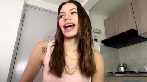 Snapshot of antonellarossii_ chatting on 12-10-24, 01:00 Antonella  online show from 12-10-24, 01:00