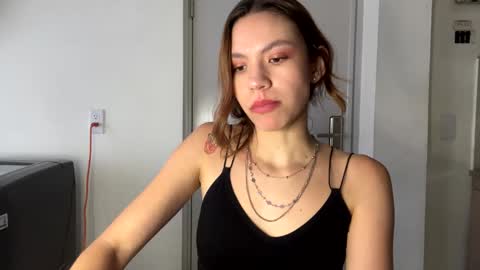 Snapshot of antonellarossii_ chatting on 12-26-24, 02:48 Antonella  online show from 12-26-24, 02:48