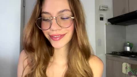 Snapshot of antonellarossii_ chatting on 02-08-25, 04:25 Antonella  online show from 02-08-25, 04:25