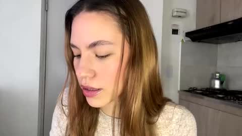 Snapshot of antonellarossii_ chatting on 02-10-25, 01:01 Antonella  online show from 02-10-25, 01:01