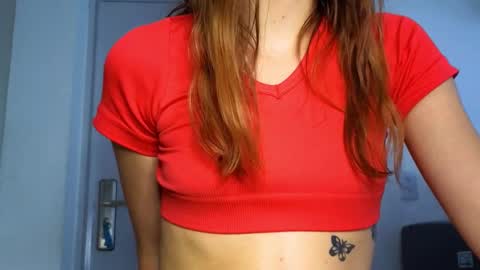 Snapshot of antonellarossii_ chatting on 03-06-25, 05:00 Antonella  online show from 03-06-25, 05:00