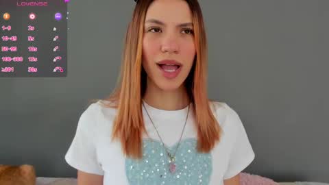 Snapshot of antonellarossii_ chatting on 10-02-25, 01:18 Antonella  online show from 10-02-25, 01:18