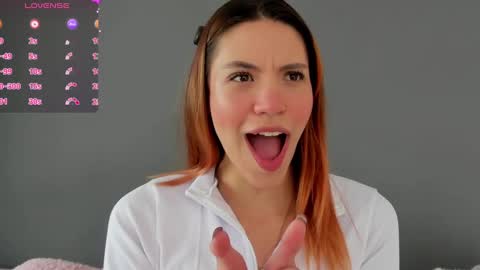Snapshot of antonellarossii_ chatting on 10-08-25, 01:09 Antonella  online show from 10-08-25, 01:09