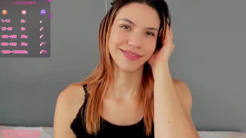 Snapshot of antonellarossii_ chatting on 10-18-25, 02:18 Antonella  online show from 10-18-25, 02:18