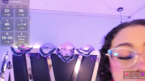 A N T O N E L L E  online show from 12-19-25, 11:28