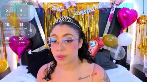 A N T O N E L L E  online show from 02-12-26, 11:38