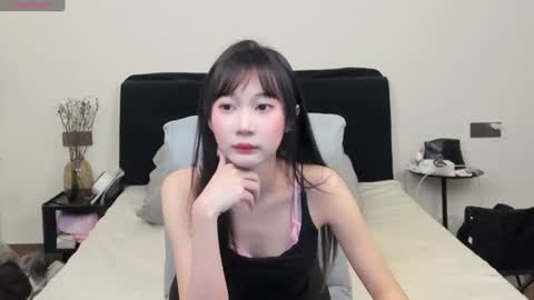 Snapshot of antoniaina chatting on 06-19-26, 03:22 Aina online show from 06-19-26, 03:22