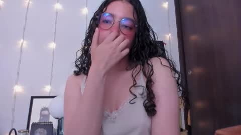 Antonia online show from 09-26-25, 02:15