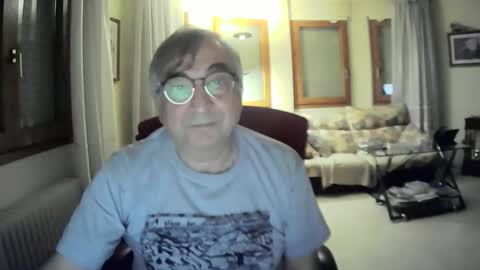 Antonio online show from 12-25-24, 01:42