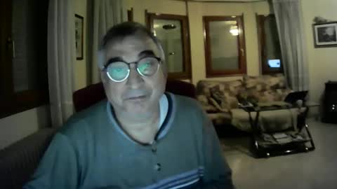 Antonio online show from 01-17-25, 05:32