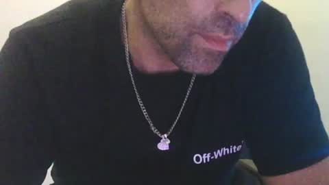 Snapshot of antonio3182b chatting on 07-17-26, 03:13 antonio3182b online show from 07-17-26, 03:13