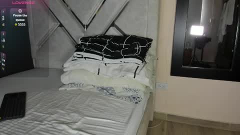 Snapshot of antonio_aguilarx chatting on 04-04-26, 02:25 Antonio online show from 04-04-26, 02:25