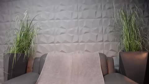 Snapshot of antoniovalentinidiamond chatting on 12-31-24, 12:11 HI My name is Antonio online show from 12-31-24, 12:11