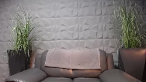 Snapshot of antoniovalentinidiamond chatting on 01-04-25, 07:55 HI My name is Antonio online show from 01-04-25, 07:55