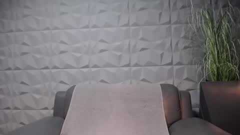 Snapshot of antoniovalentinidiamond chatting on 01-04-25, 10:55 HI My name is Antonio online show from 01-04-25, 10:55