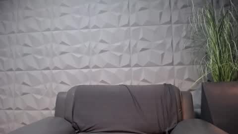 Snapshot of antoniovalentinidiamond chatting on 01-11-25, 11:13 HI My name is Antonio online show from 01-11-25, 11:13