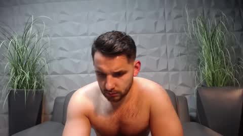 Snapshot of antoniovalentinidiamond chatting on 01-29-25, 08:14 HI My name is Antonio online show from 01-29-25, 08:14