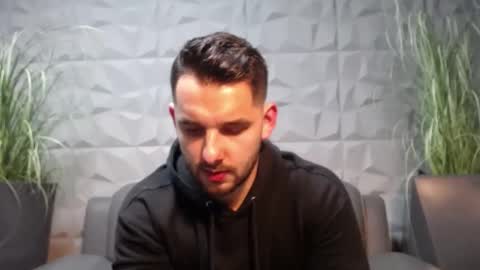Snapshot of antoniovalentinidiamond chatting on 02-11-25, 08:10 HI My name is Antonio online show from 02-11-25, 08:10