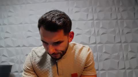Snapshot of antoniovalentinidiamond chatting on 09-15-25, 07:03 HI My name is Antonio online show from 09-15-25, 07:03