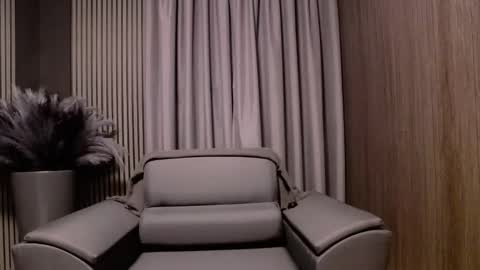 HI My name is Antonio online show from 12-02-25, 07:42