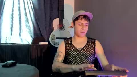 antonnello_ online show from 12-05-25, 04:03