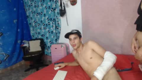 Snapshot of antony_2024 chatting on 12-25-24, 10:59 karol y antony online show from 12-25-24, 10:59