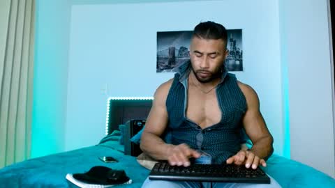 Snapshot of antonydangelo chatting on 01-24-25, 03:00 ANTONY D ANGELO online show from 01-24-25, 03:00