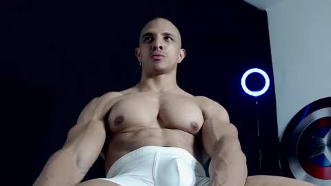 Instagram miguelangel1802  online show from 02-10-25, 04:41