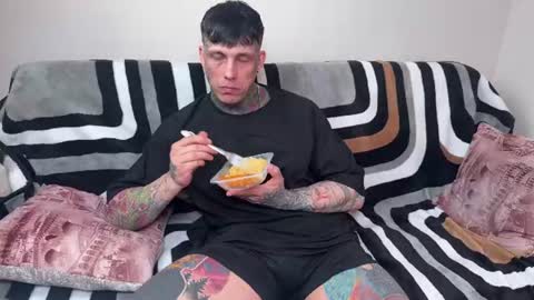 Tom online show from 07-09-26, 07:56