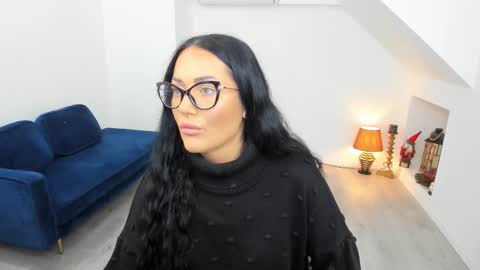 Anya online show from 11-24-25, 04:23